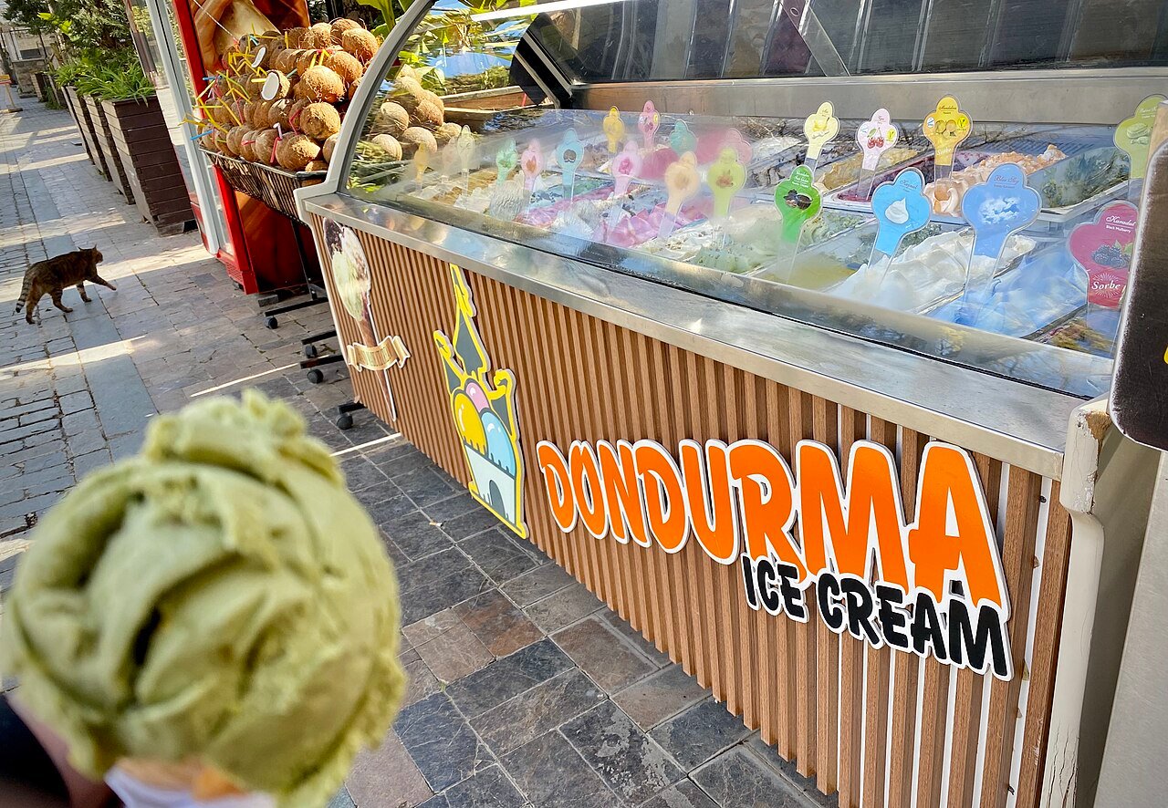 Dondurma — Turkish stretchy ice cream with mastic and salep, Malta