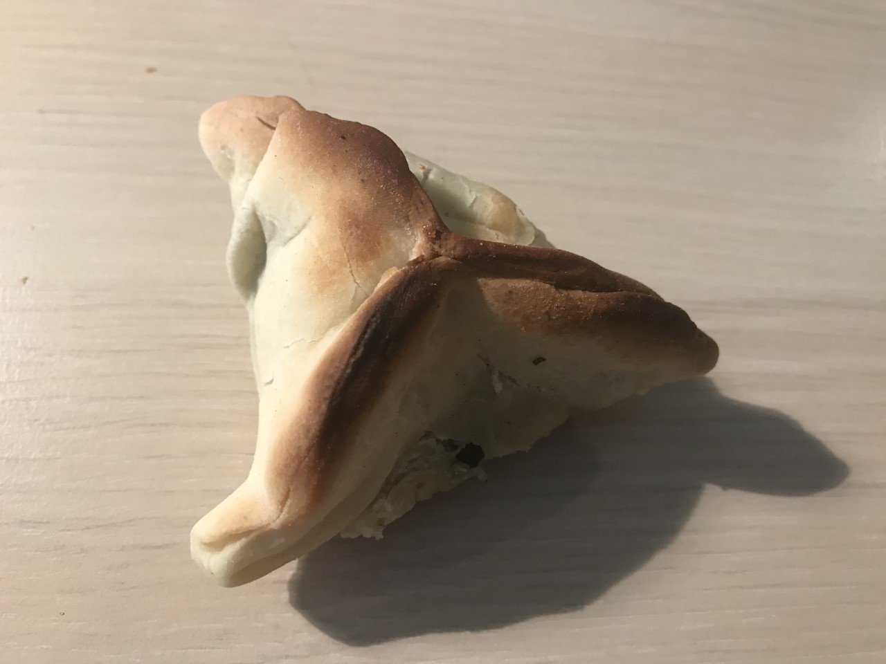 Samboosak at Ali Baba Gżira — crisp Lebanese pastries