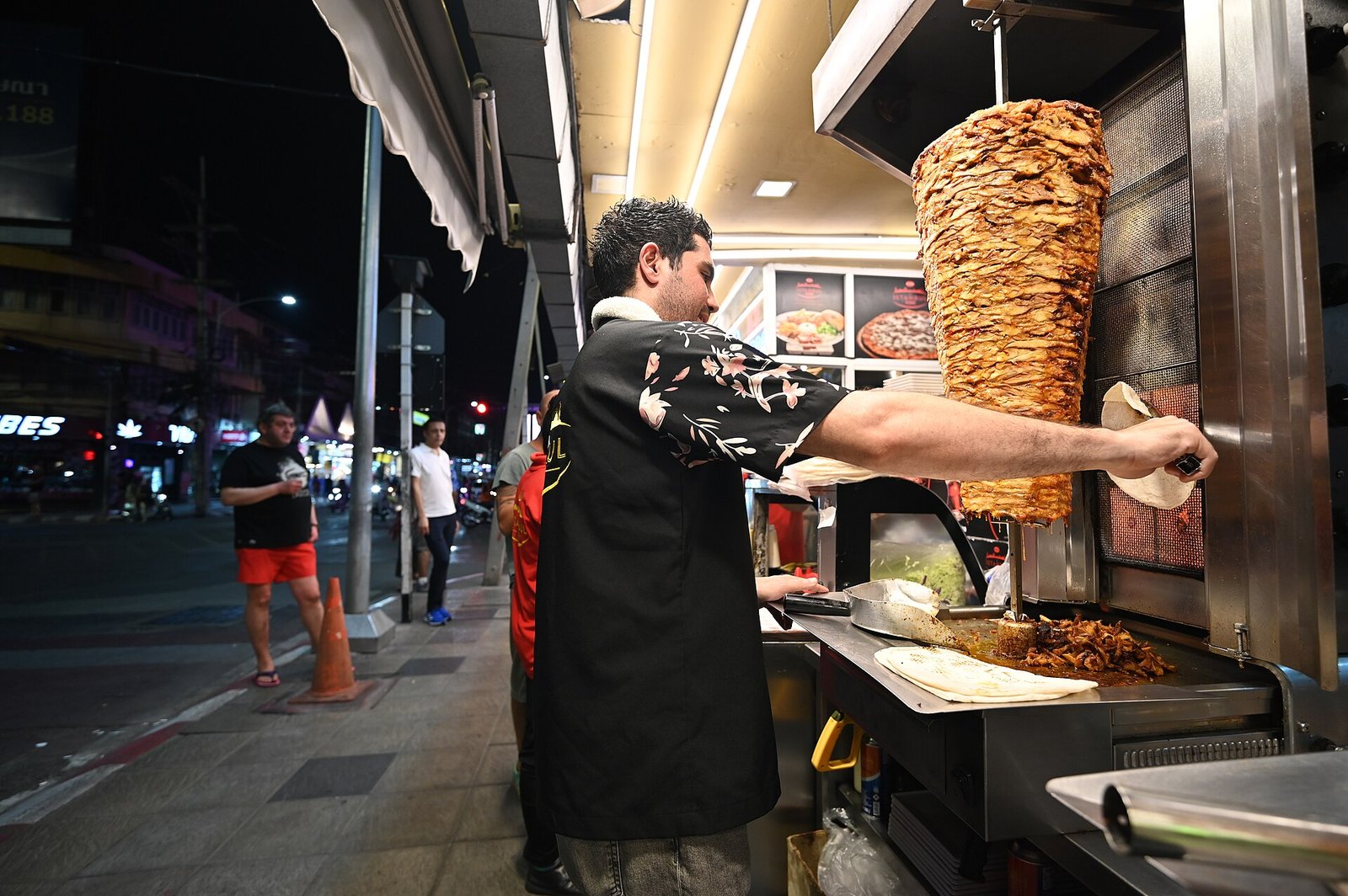 Döner Kebab — the Turkish signature at Karavan, Fgura