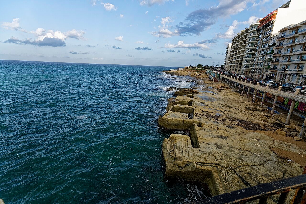 Sliema — seafront town in Malta with halal dining along the promenade